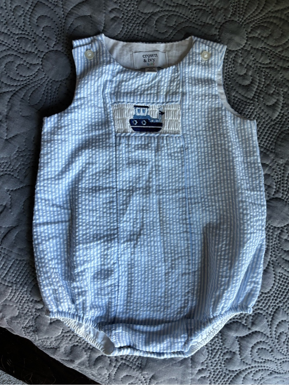 NWOT Crown & Ivy Blue and White Seersucker Baby Bubble Smocking 6m